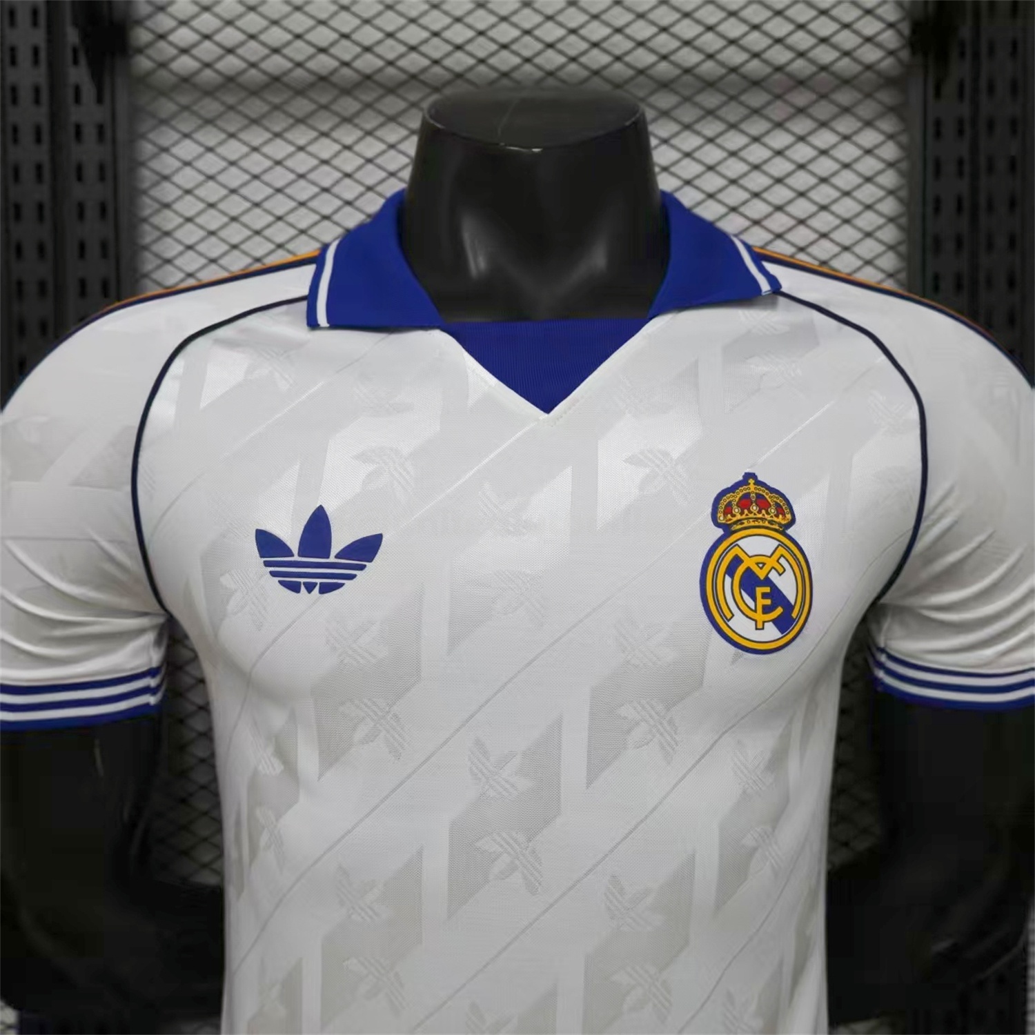 Real Madrid 25-26 Retro Style White Special Jersey - Player Version - Unitedfutballjersey