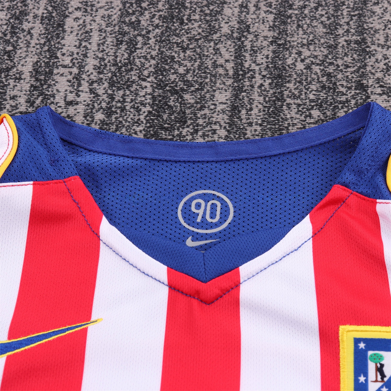Retro Atletico Madrid 2004-05 Home S.p.i.d.e.r M.a.n Special Long Sleeves Kids Kit - Unitedfutballjersey
