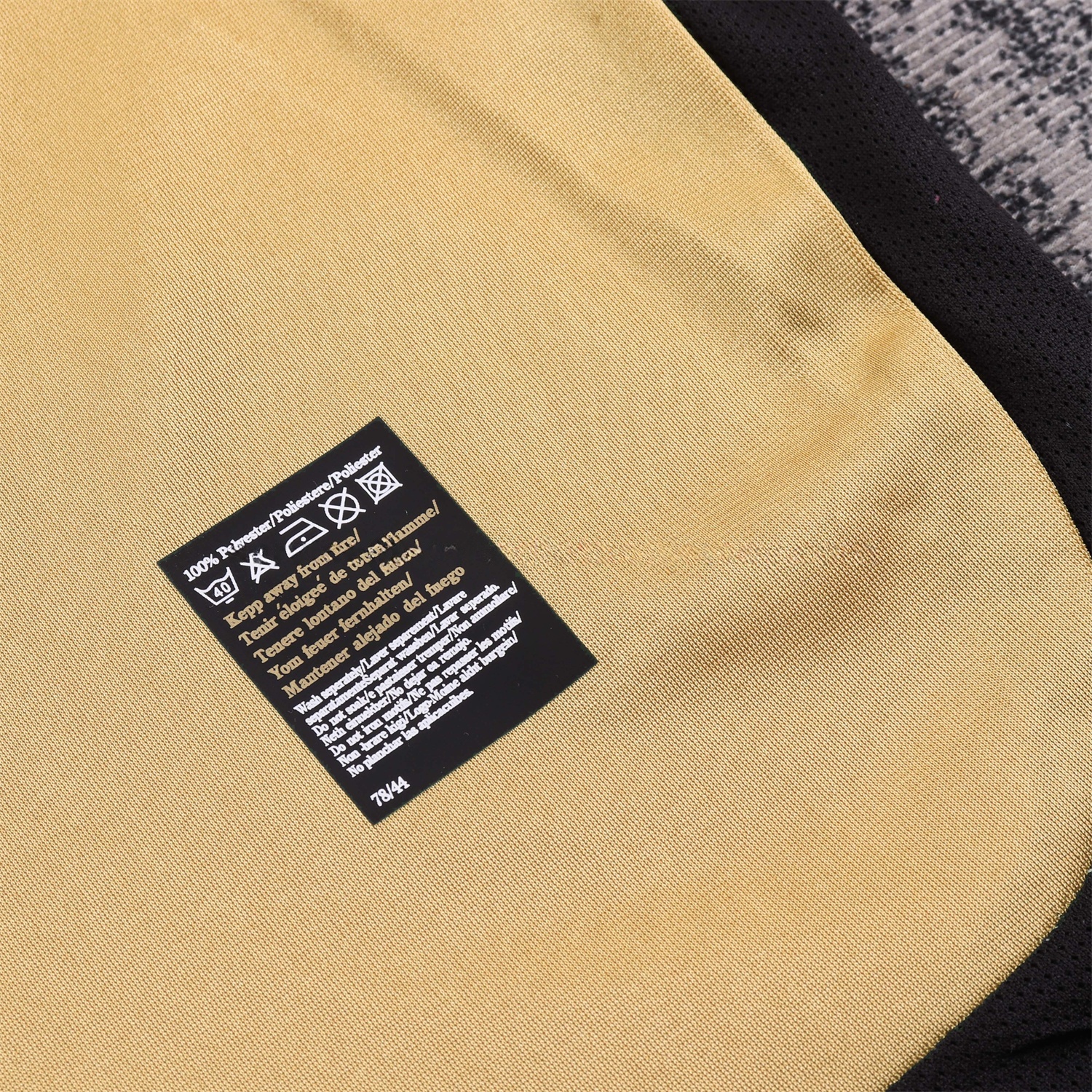 Retro Manchester United 2001-02 100th Centery Kids Kit - Yellow - Unitedfutballjersey