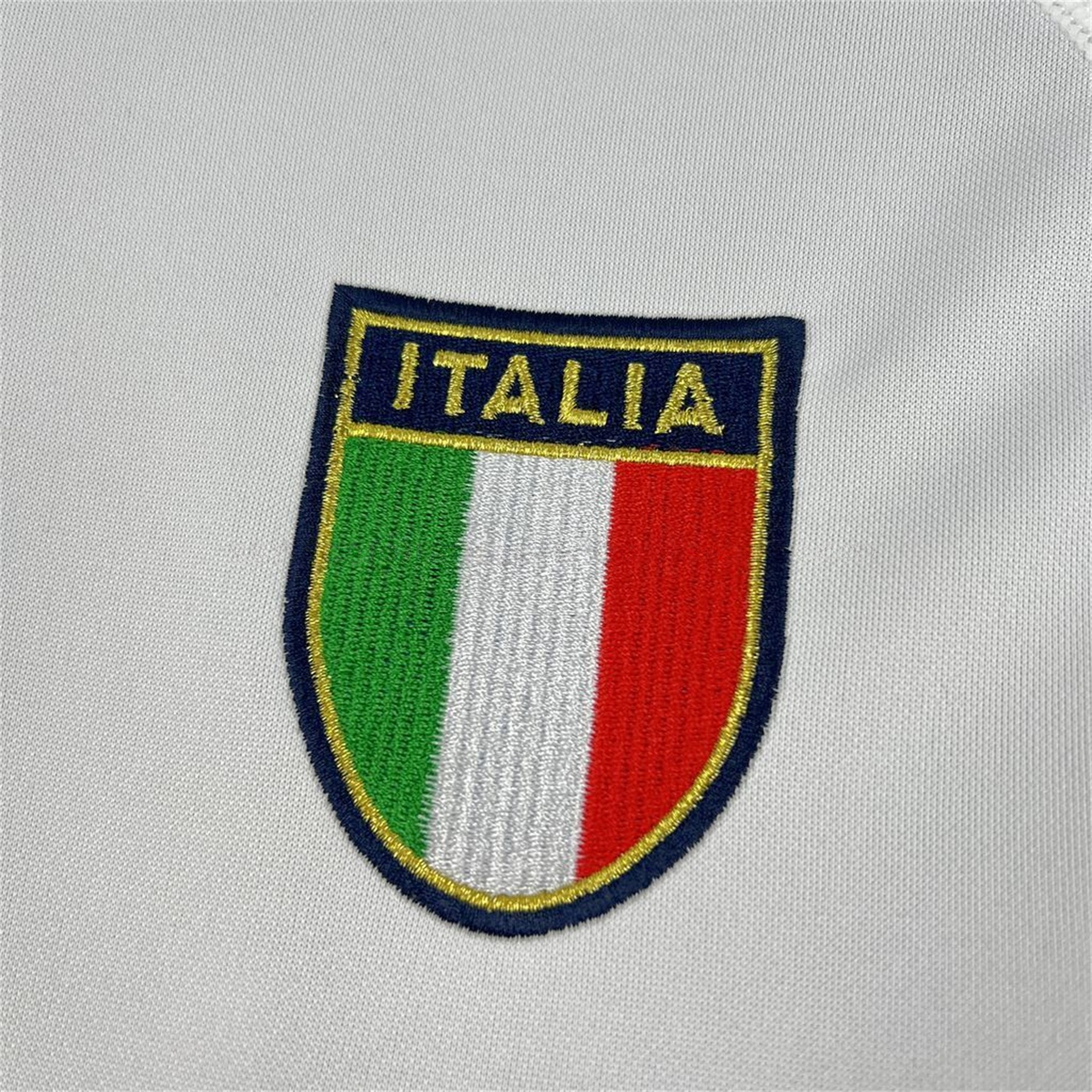 Retro Italy 2000 Away Jersey - Unitedfutballjersey