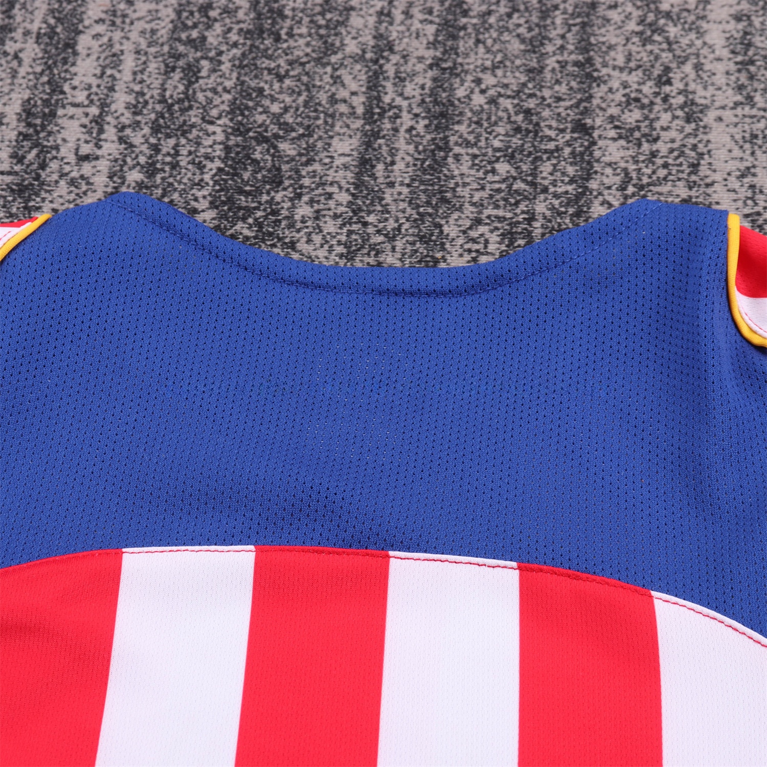 Retro Atletico Madrid 2004-05 Home S.p.i.d.e.r M.a.n Special Long Sleeves Kids Kit - Unitedfutballjersey