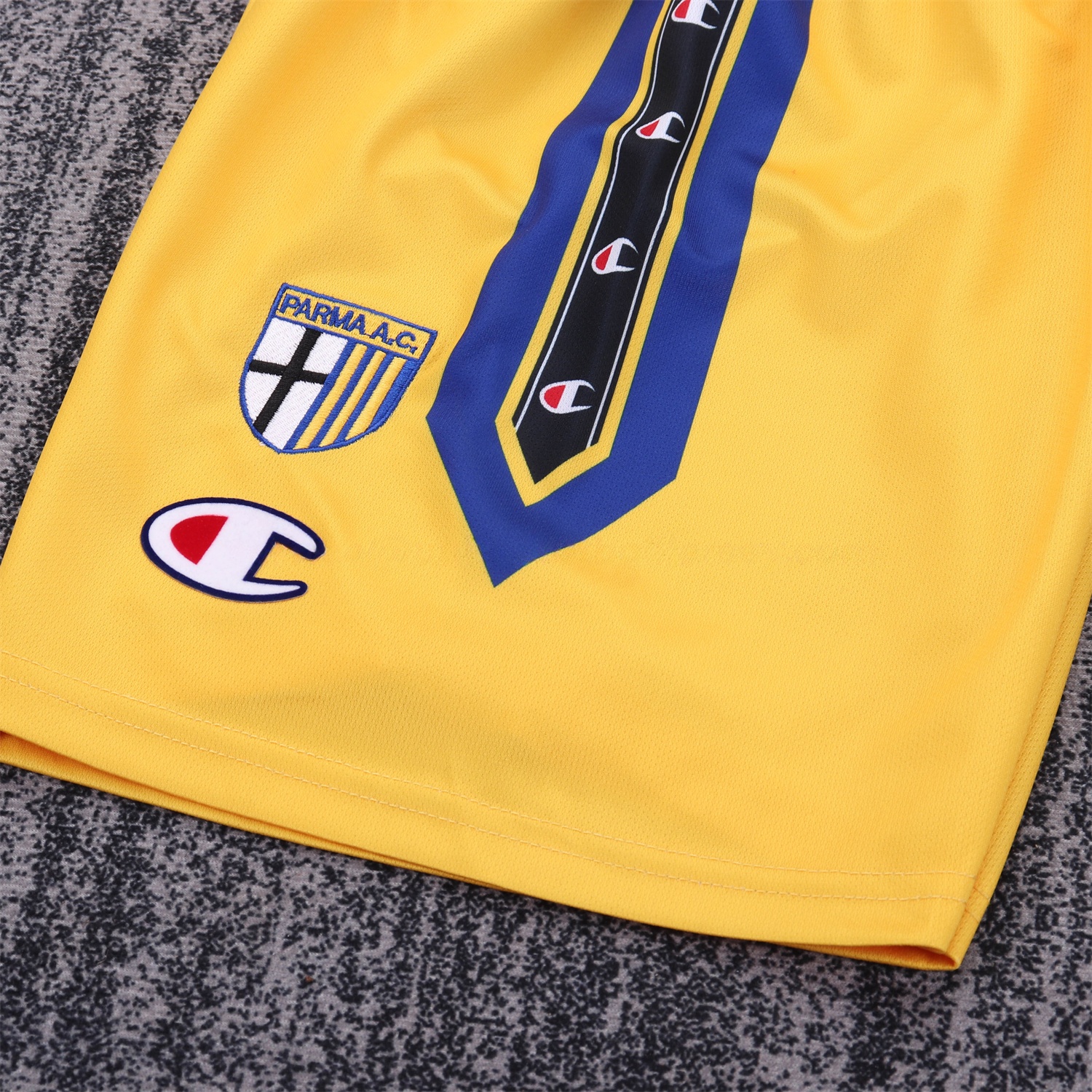 Retro Parma 1999-00 Home Kids Kit - Unitedfutballjersey