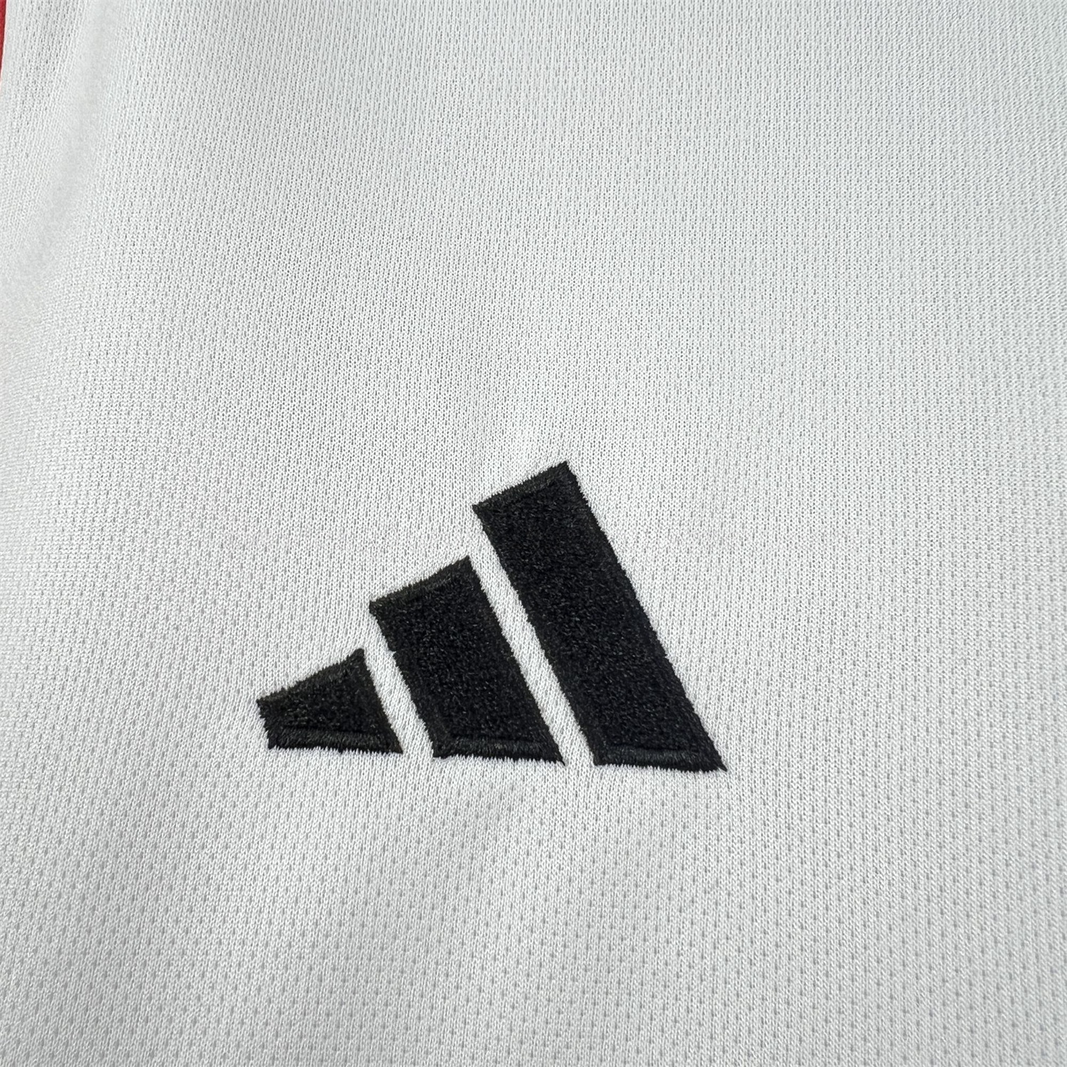 Benfica 25-26 Red Sleeves White Special Jersey - Fans Version - Unitedfutballjersey