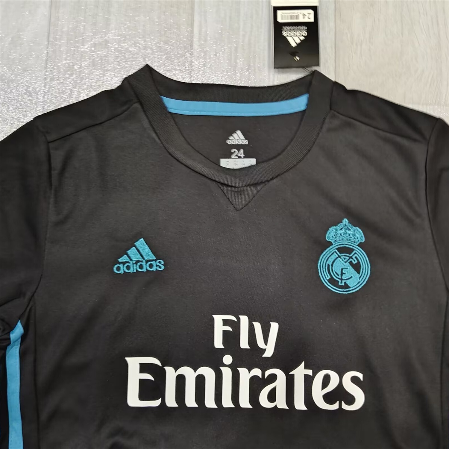 Retro Real Madrid 2017-18 Away Black Kids Kit - Unitedfutballjersey