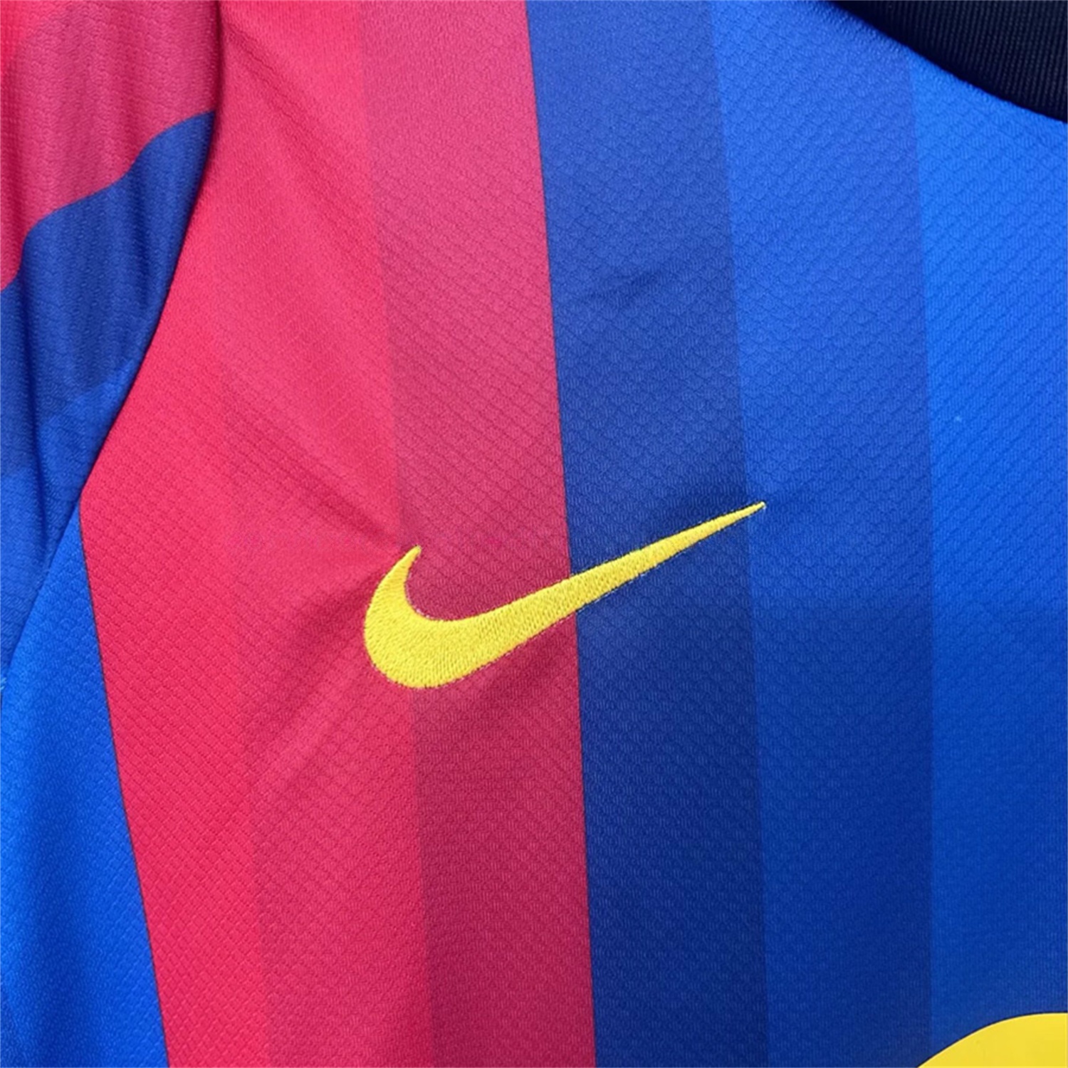 Barcelona 26-27 Home Jersey - Fans Version - Unitedfutballjersey