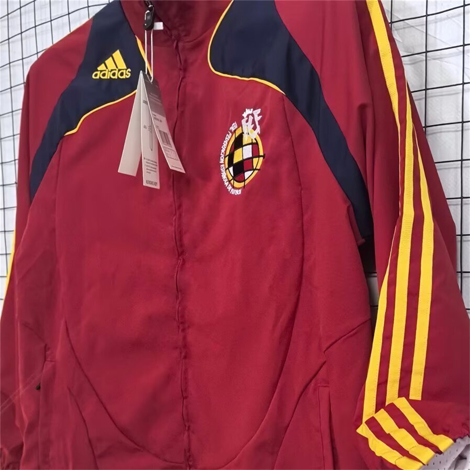 Retro Spain 2007 Red Windbreaker - Unitedfutballjersey