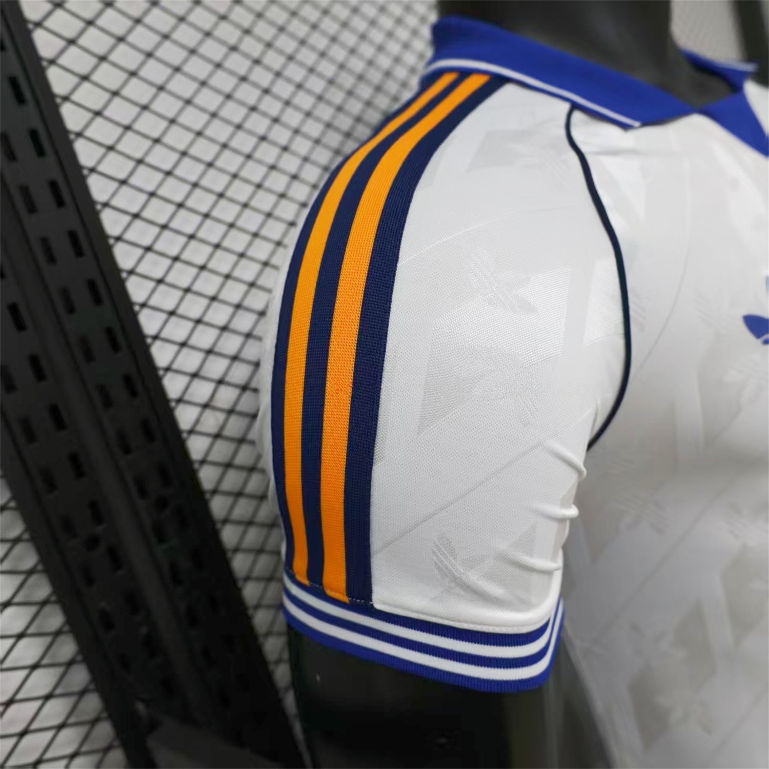 Real Madrid 25-26 Retro Style White Special Jersey - Player Version - Unitedfutballjersey