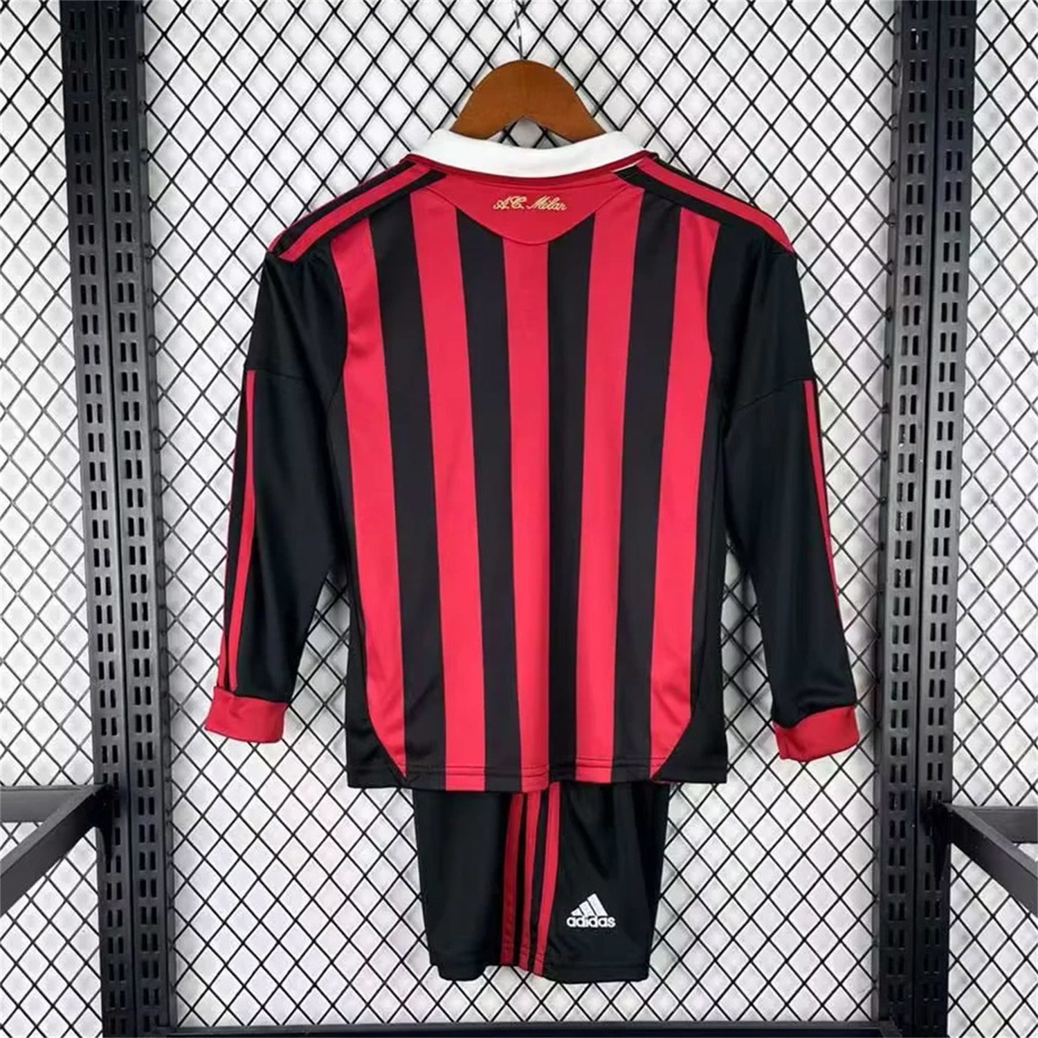 Retro AC Milan 2009-10 Home Red Long Sleeves Kids Kit - Unitedfutballjersey