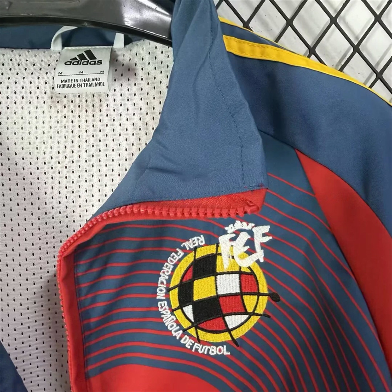 Retro Spain 2007 Red And Blue Windbreaker - Unitedfutballjersey