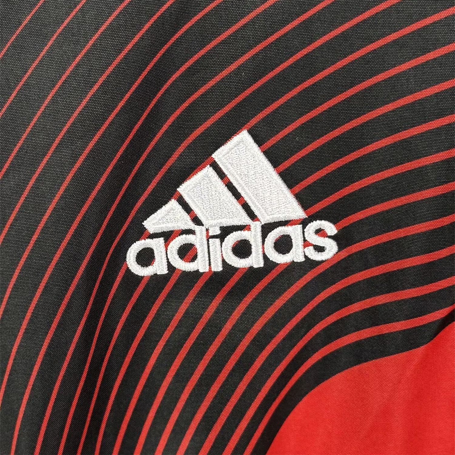 Retro AC Milan 2006-07 Home Windbreaker Jacket - Red With Black - Unitedfutballjersey