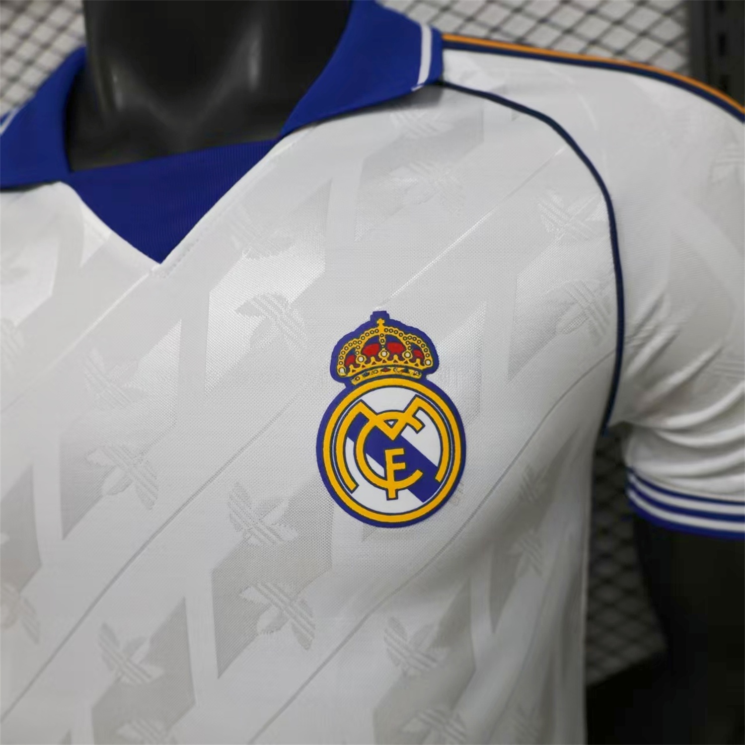 Real Madrid 25-26 Retro Style White Special Jersey - Player Version - Unitedfutballjersey