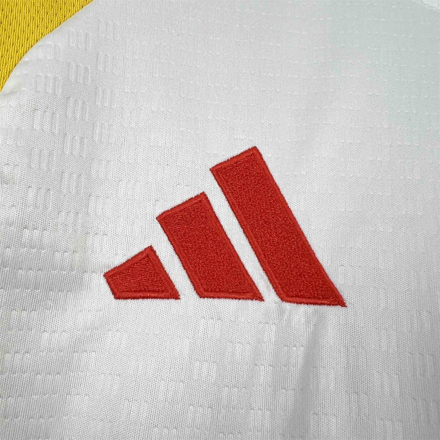 Colombia 2026 White Pre-Match Training Jersey - Fans Version - Unitedfutballjersey