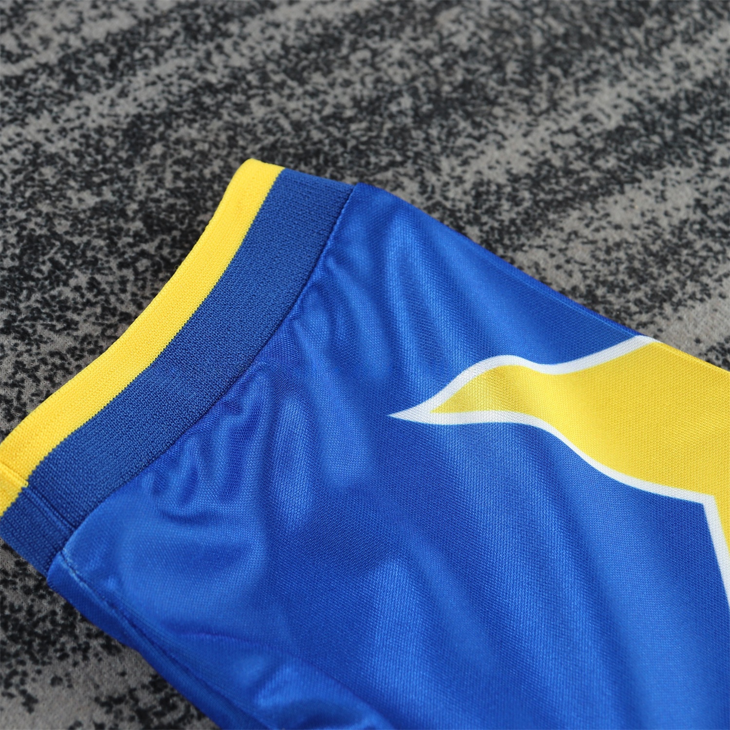 Retro Juventus 1995-96 Away Kids Kit - Unitedfutballjersey