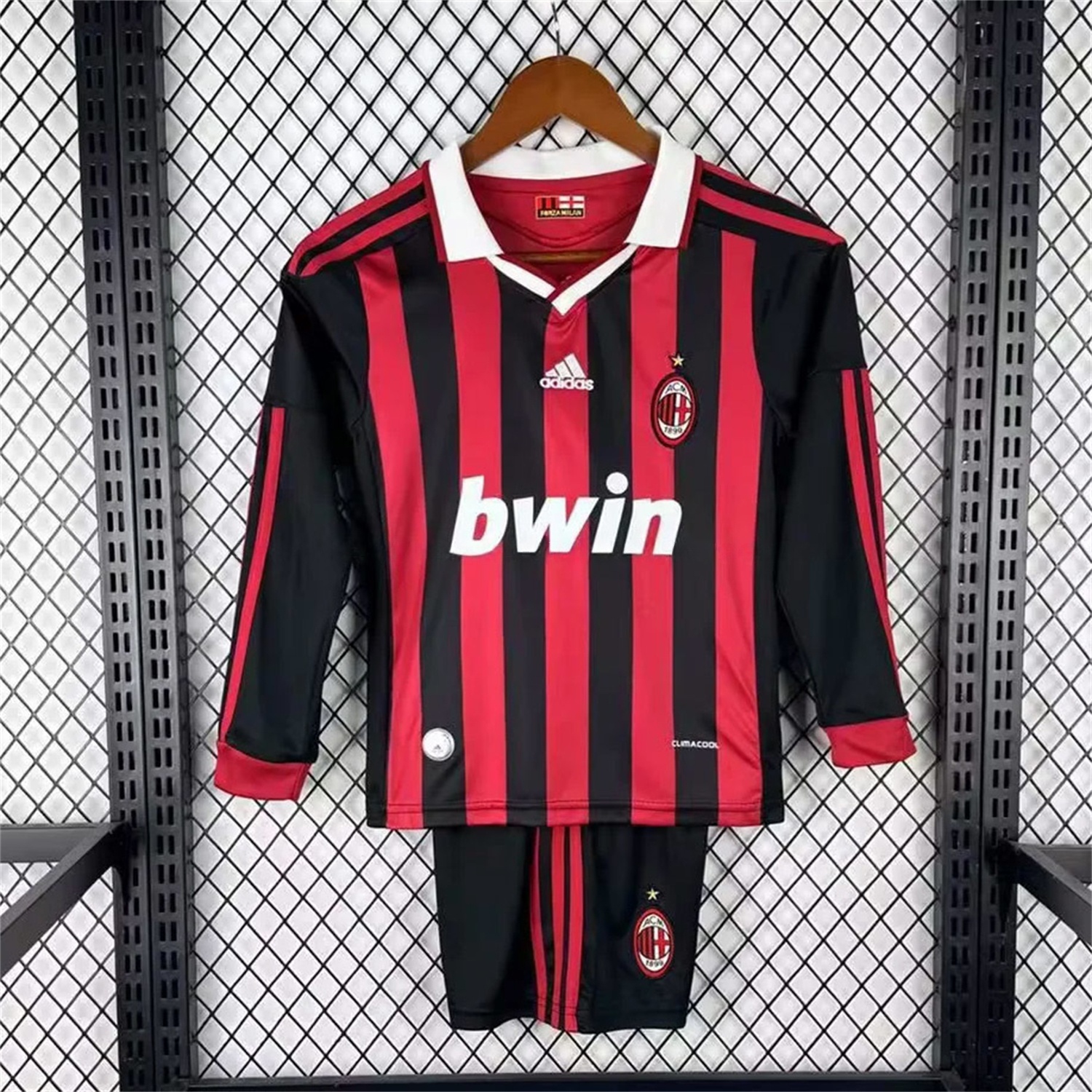 Retro AC Milan 2009-10 Home Red Long Sleeves Kids Kit - Unitedfutballjersey