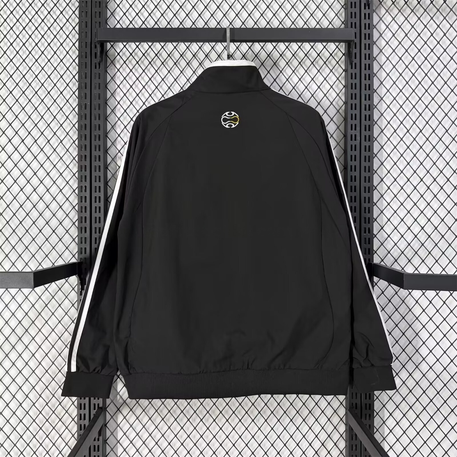 Retro Real Madrid 2006-07 Home Windbreaker Jacket - Black And Yellow - Unitedfutballjersey