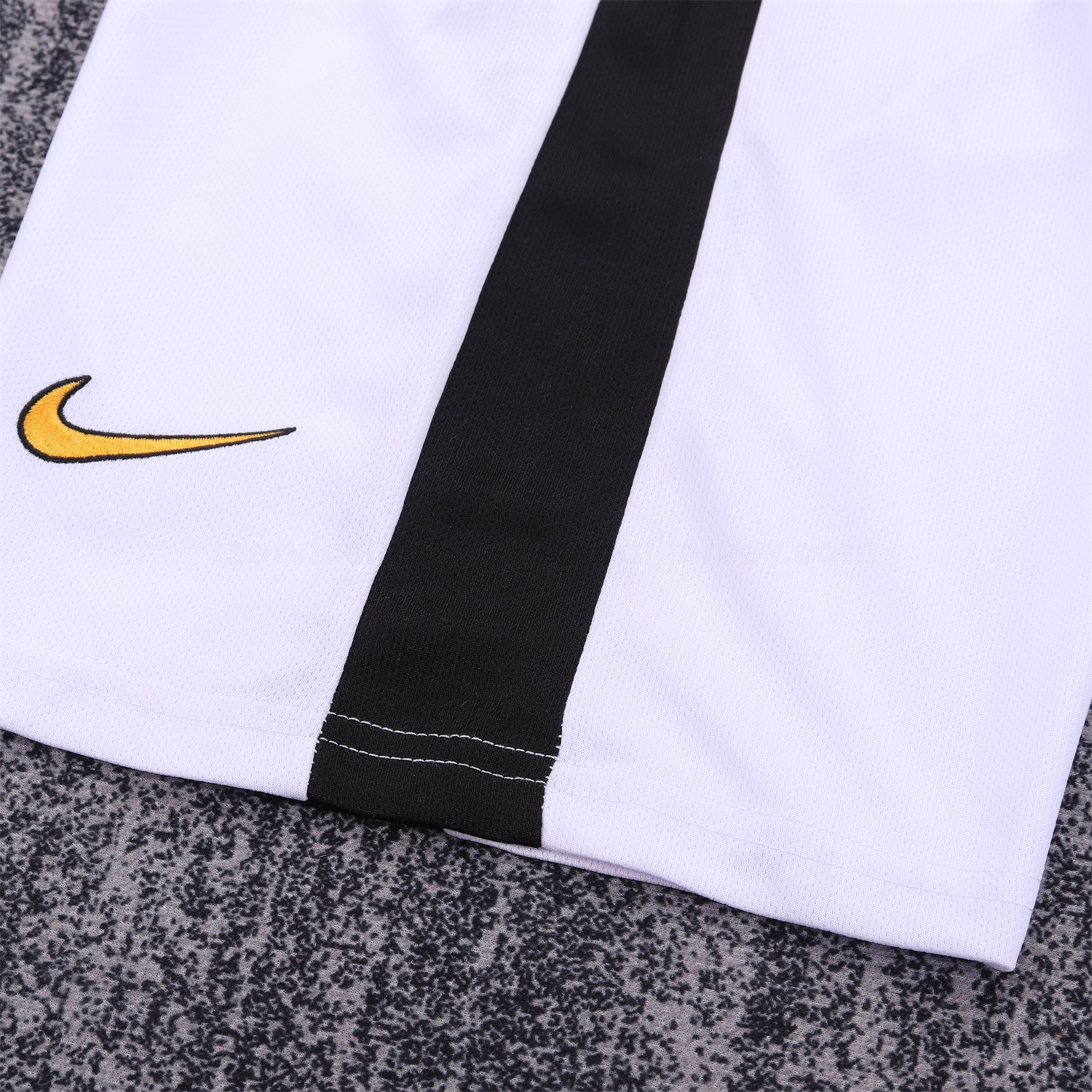 Retro Juventus 2014-15 Home Kids Kit - Unitedfutballjersey