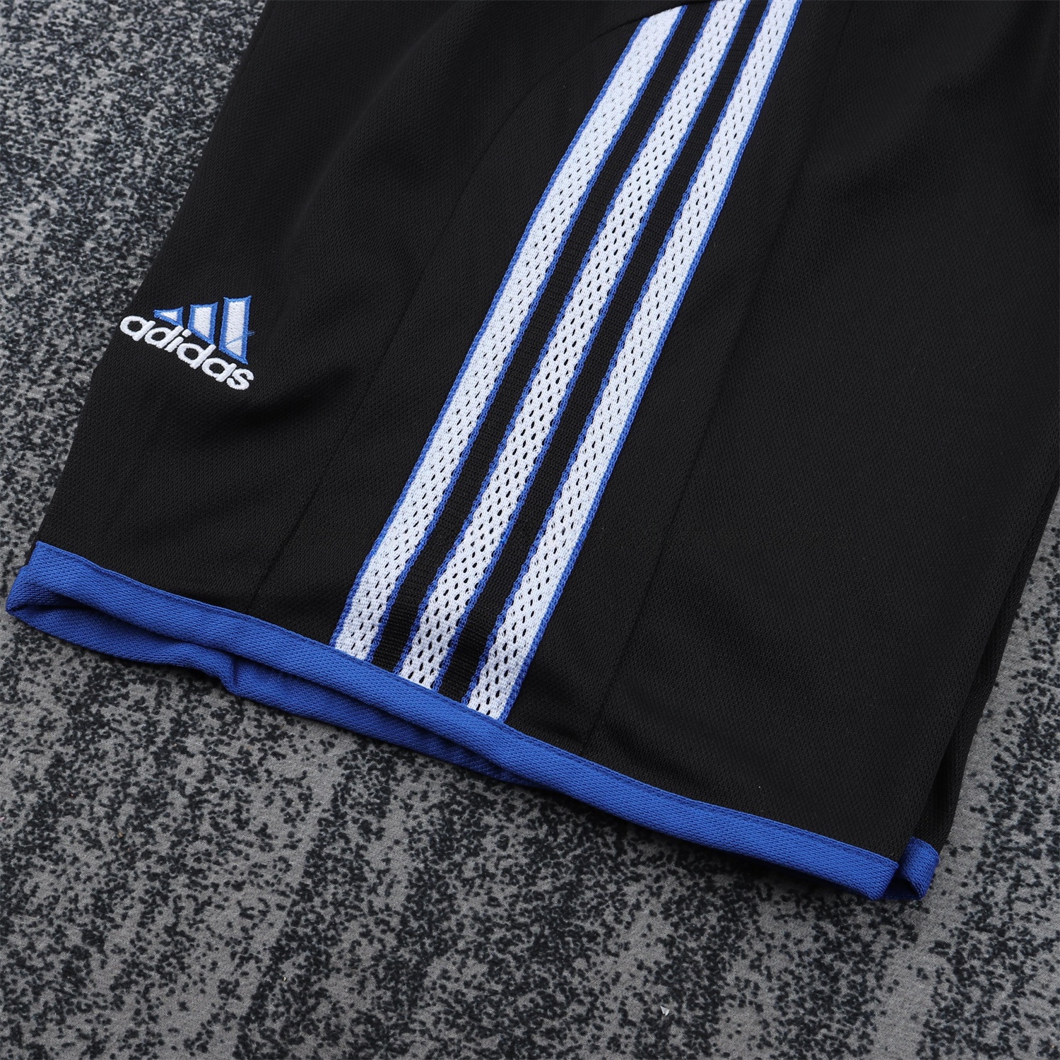 Retro Newcastle United 1999-00 Home Kids Kit - Unitedfutballjersey