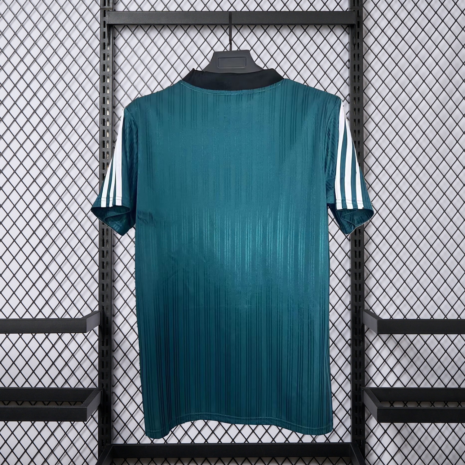 Retro Liver.pool 1995-96 Green Training Jersey - Unitedfutballjersey