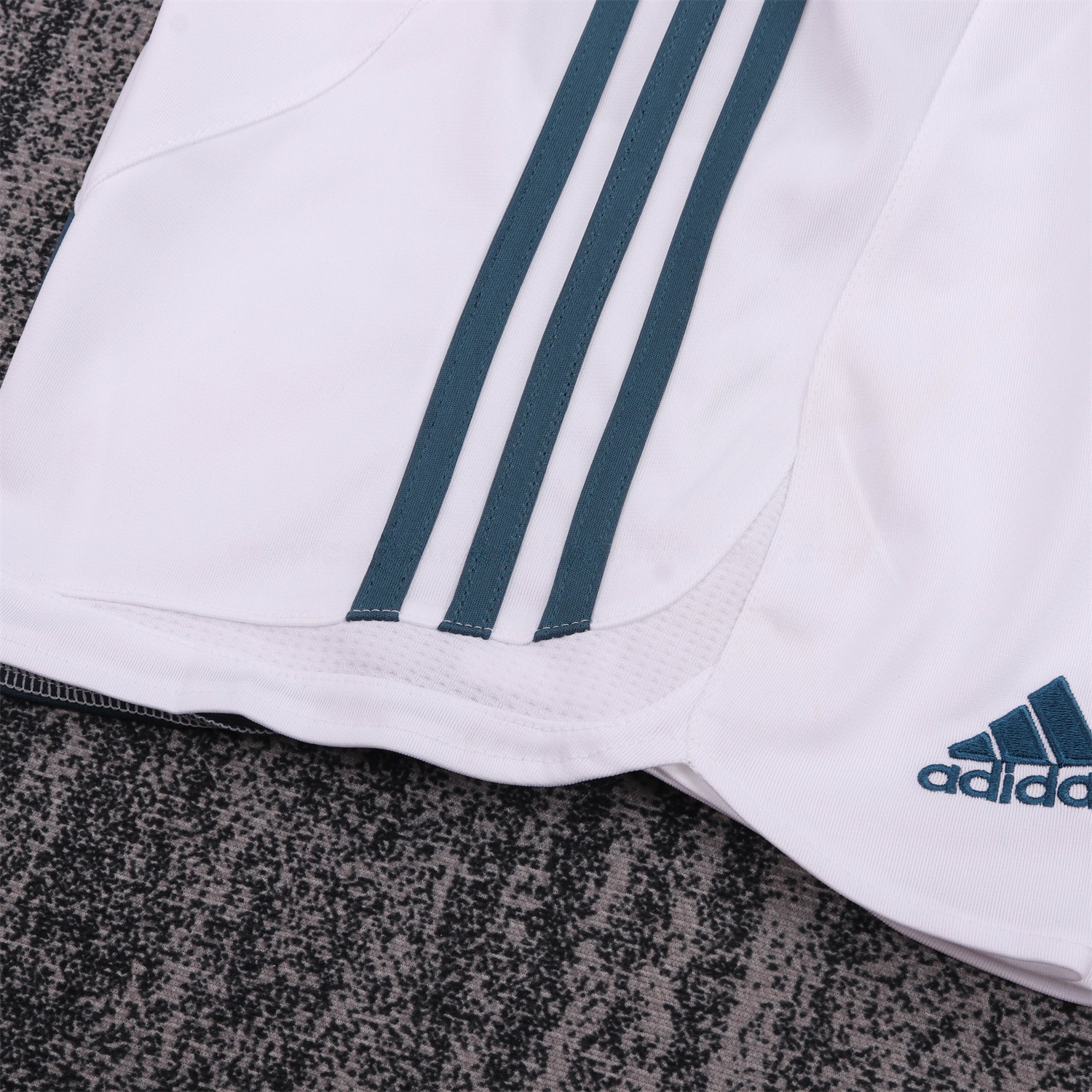 Retro Liver.pool 2006-08 Away Kids Kit - Unitedfutballjersey