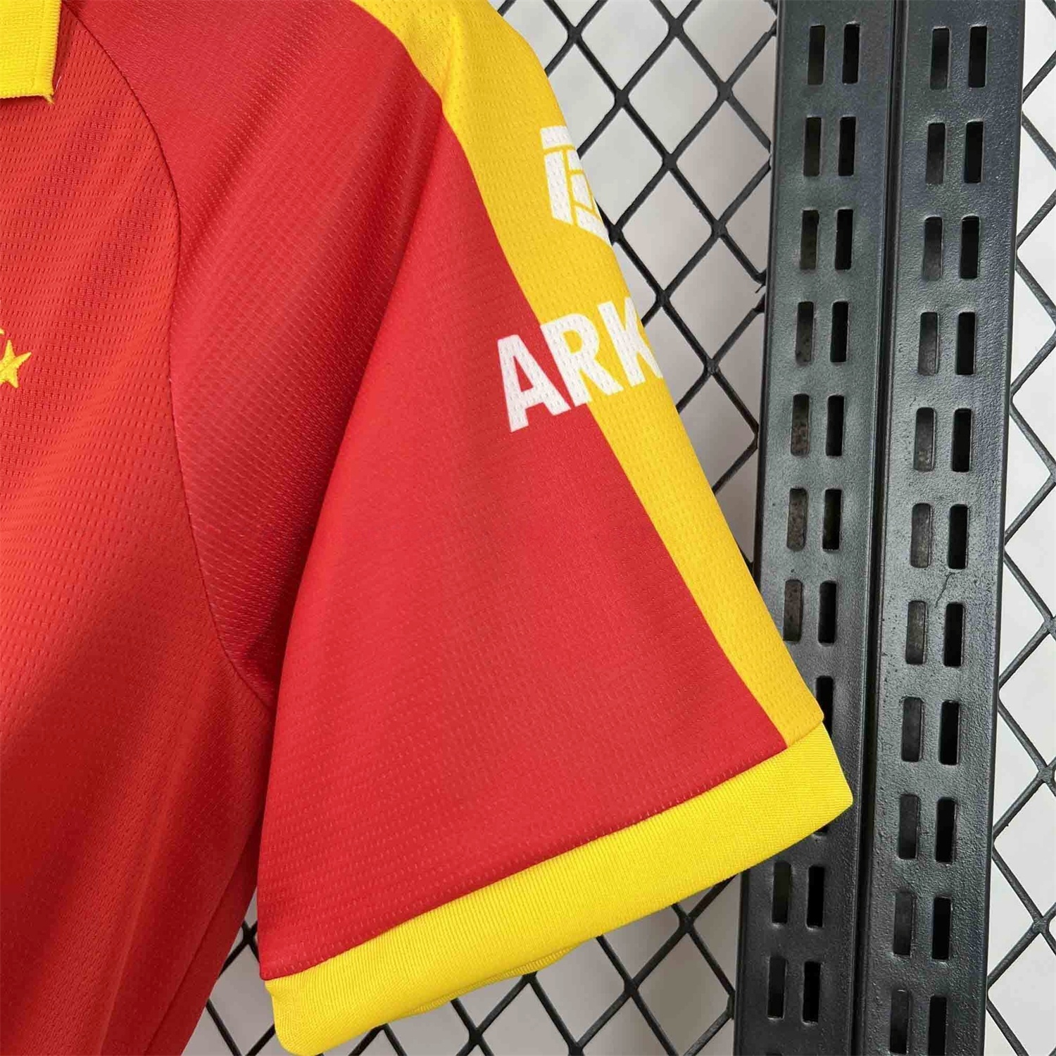 Galatasaray 25-26 Red Jersey - Fans Version - Unitedfutballjersey