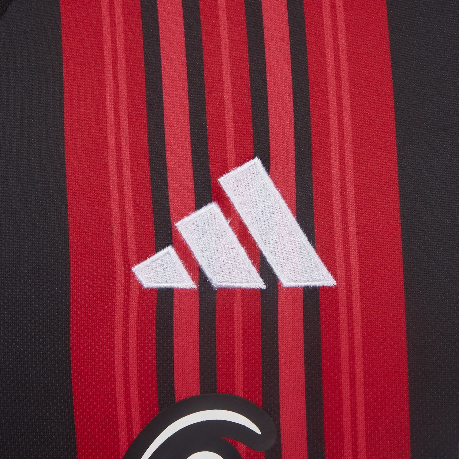Frankfurt 26-27 Home Jersey - Fans Version - Unitedfutballjersey