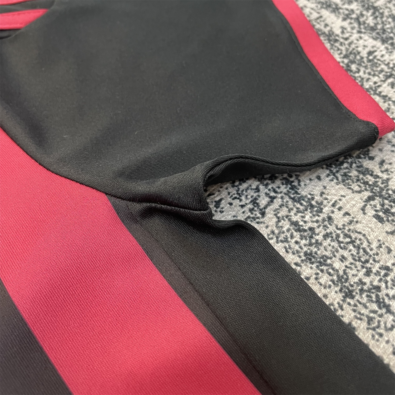 Retro AC Milan 2009-10 Home Red Kids Kit - Unitedfutballjersey