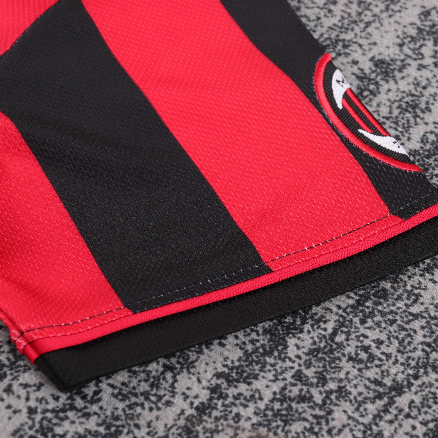 Retro AC Milan 1996-97 Home Kids Kit - Unitedfutballjersey