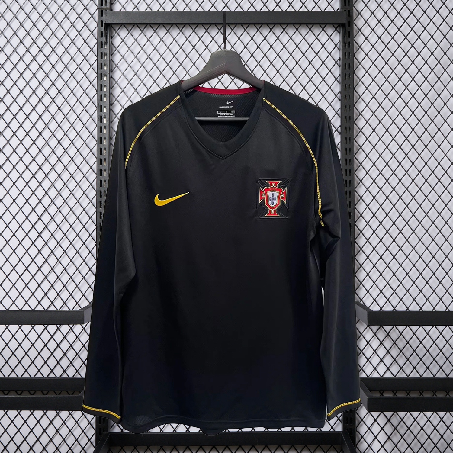 Retro Portugal 2006 Away Long Sleeves Jersey - Unitedfutballjersey