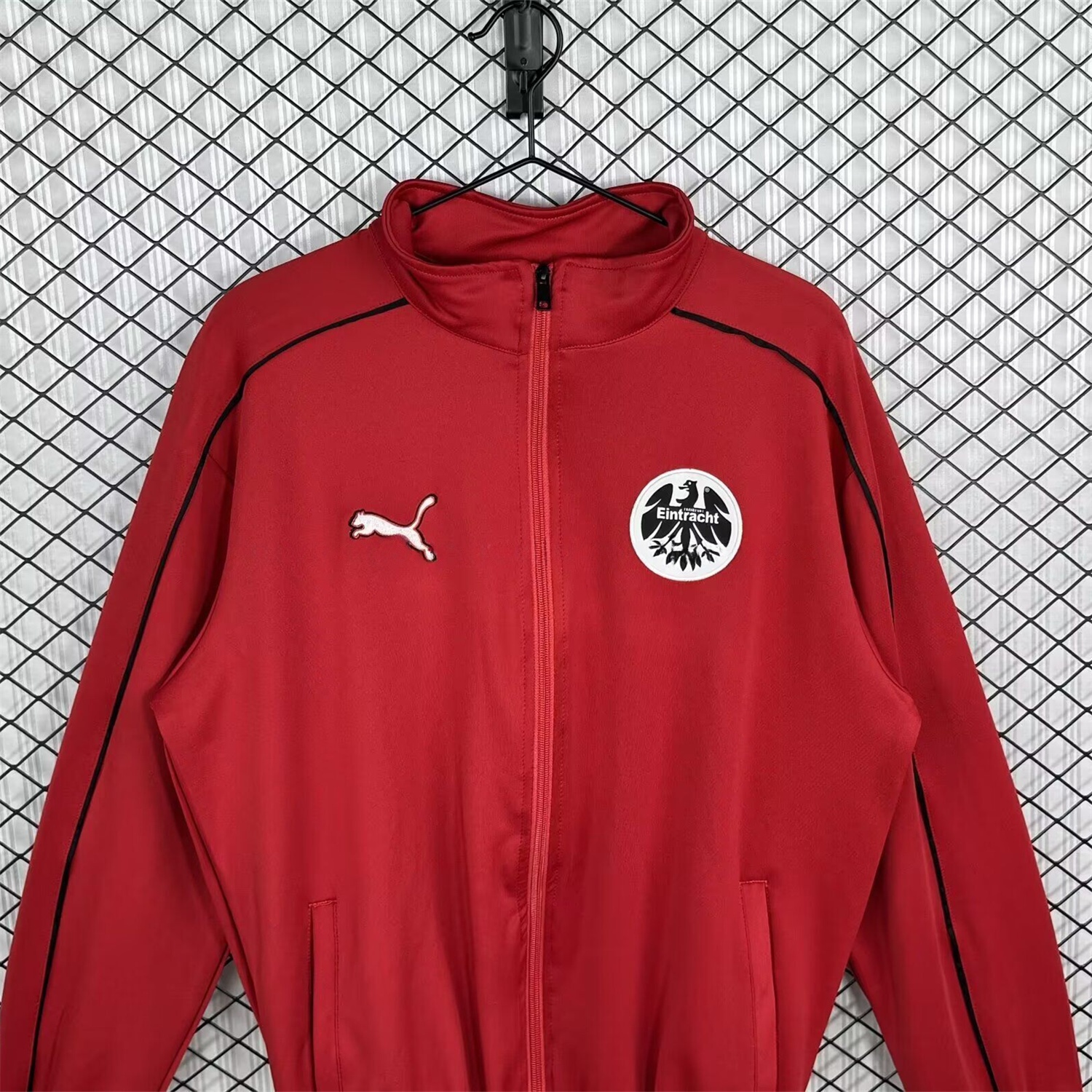 Frankfurt 25-26 Training Windbreaker Jacket - Red - Unitedfutballjersey