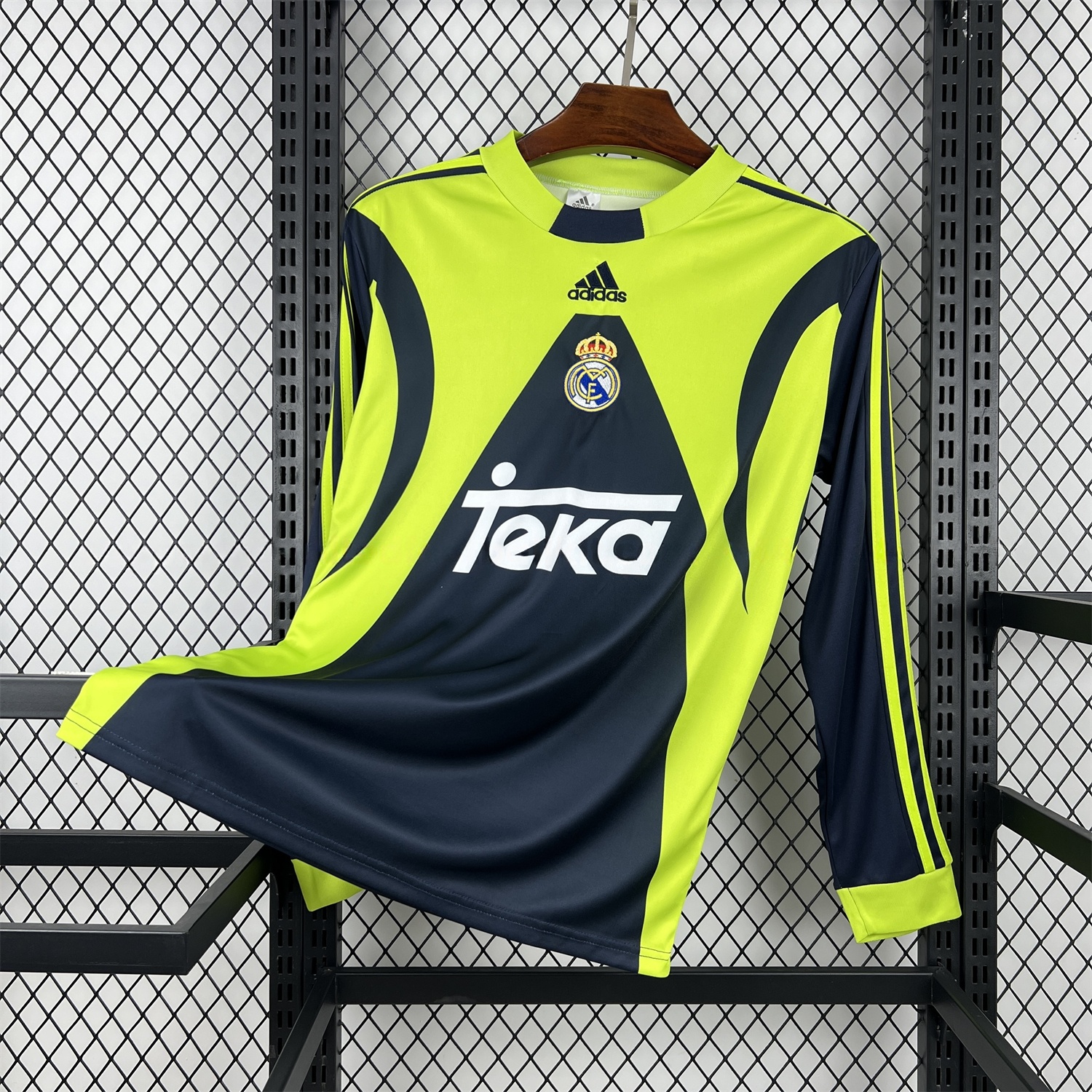 Retro Real Madrid 1999-00 Green Goalkeeper Long Sleeves Jersey - Unitedfutballjersey