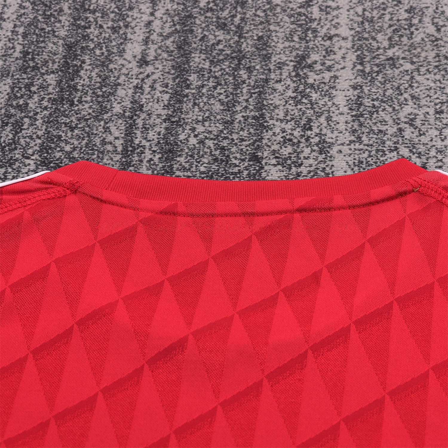 Retro Liver.pool 2010-11 Home Kids Kit - Unitedfutballjersey