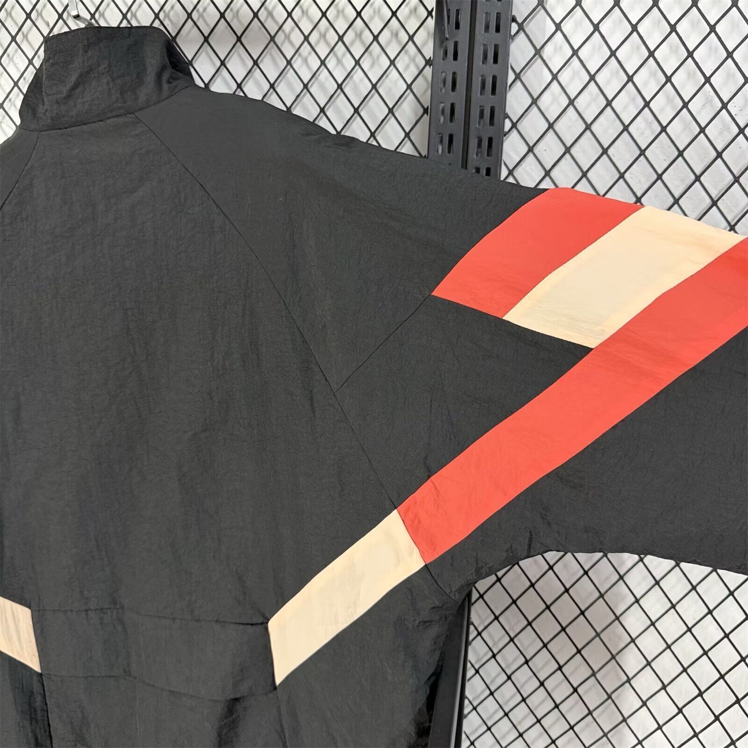 Lyon 25-26 Training Windbreaker Jacket - Black - Unitedfutballjersey