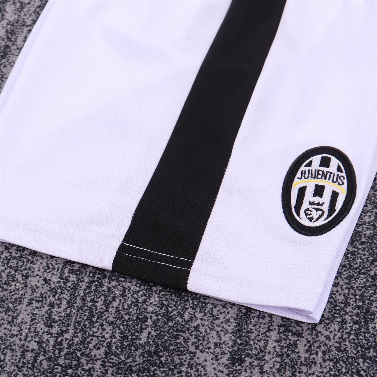 Retro Juventus 2014-15 Home Kids Kit - Unitedfutballjersey