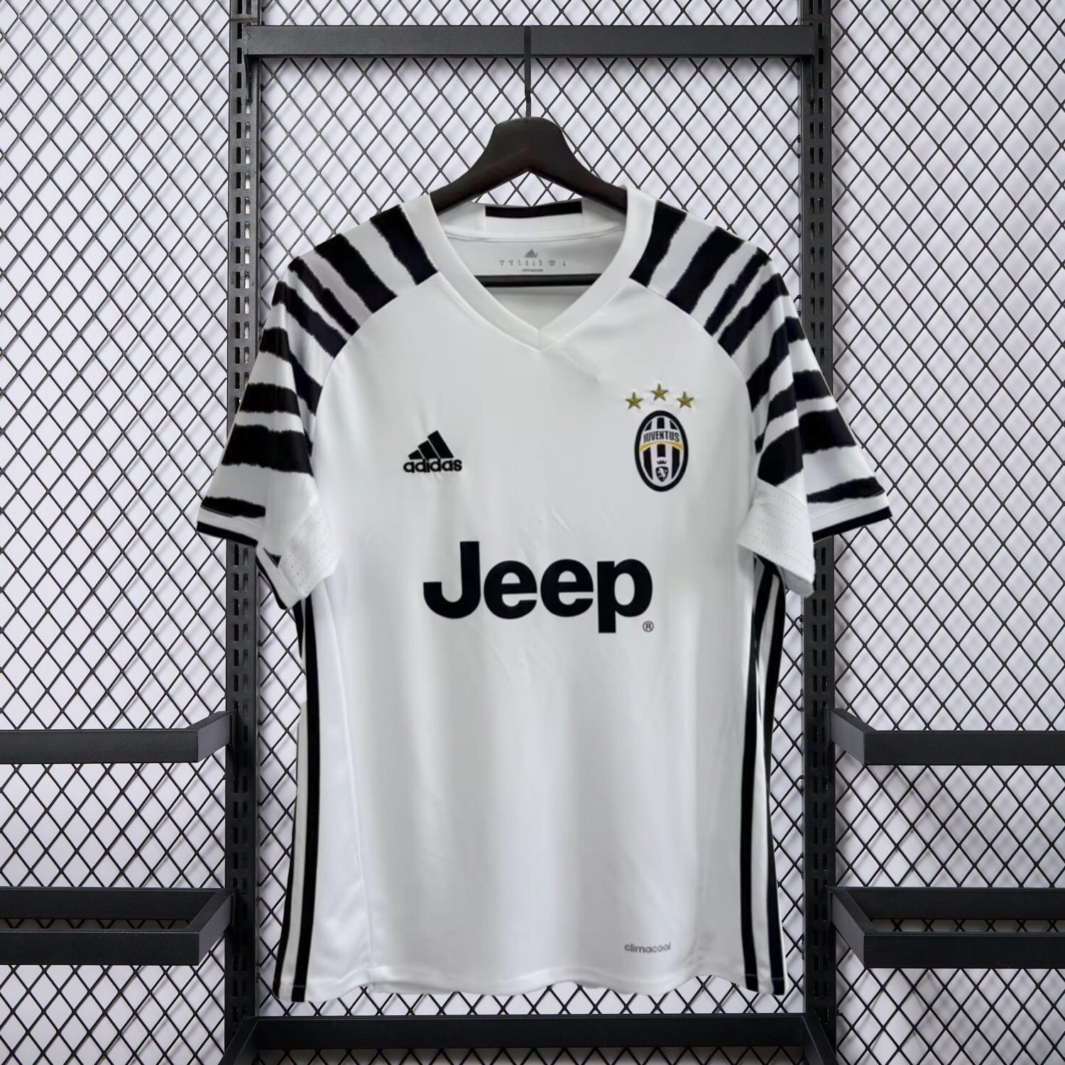 Retro Juventus 2016-17 Home Jersey - Unitedfutballjersey