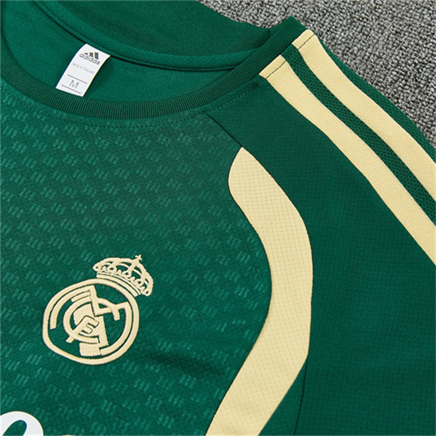 Real Madrid 26-27 Short-Sleeve Training Set - Green Top & Green Shorts - Unitedfutballjersey