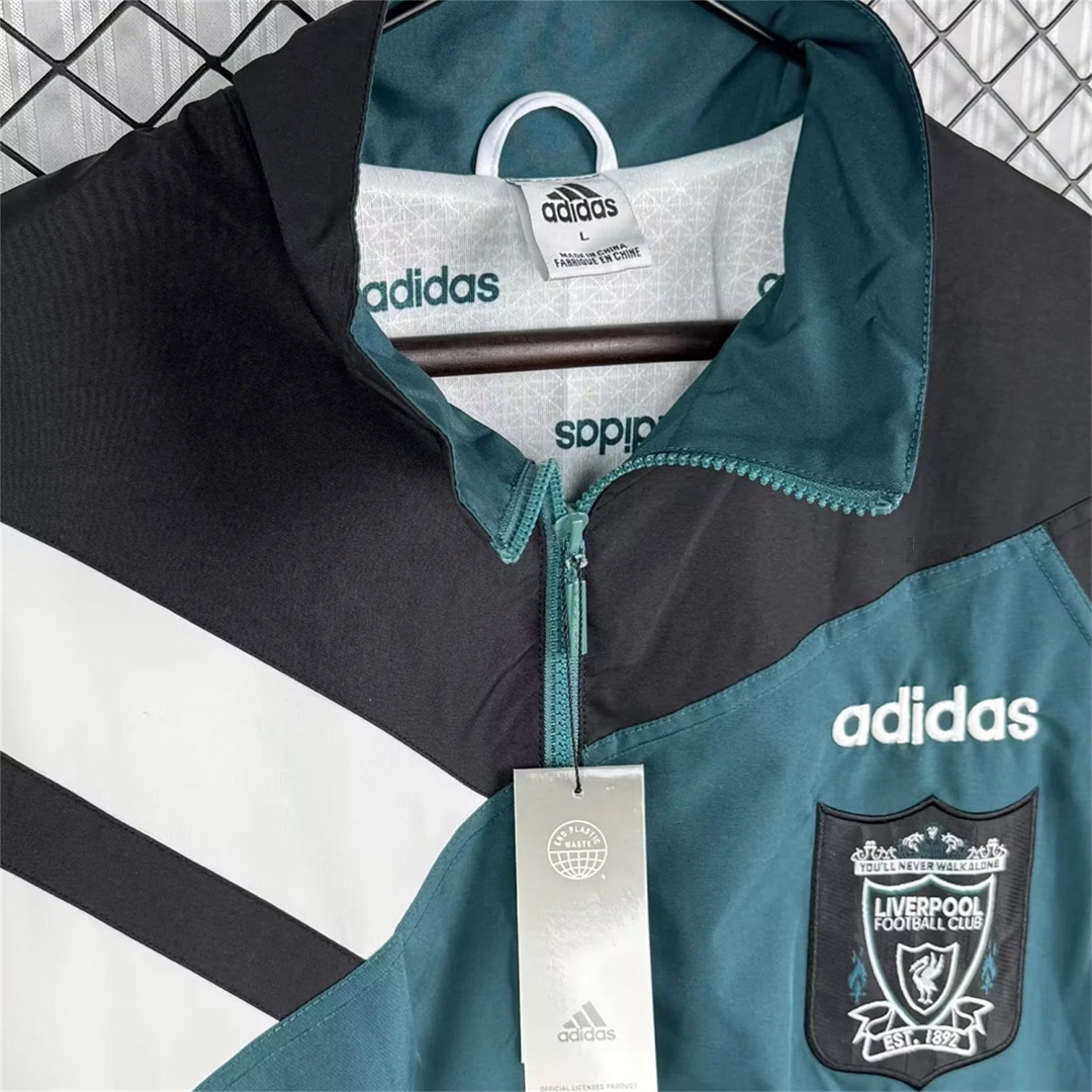 Retro Liver.pool 1995-96 Green And Black Windbreaker - Unitedfutballjersey