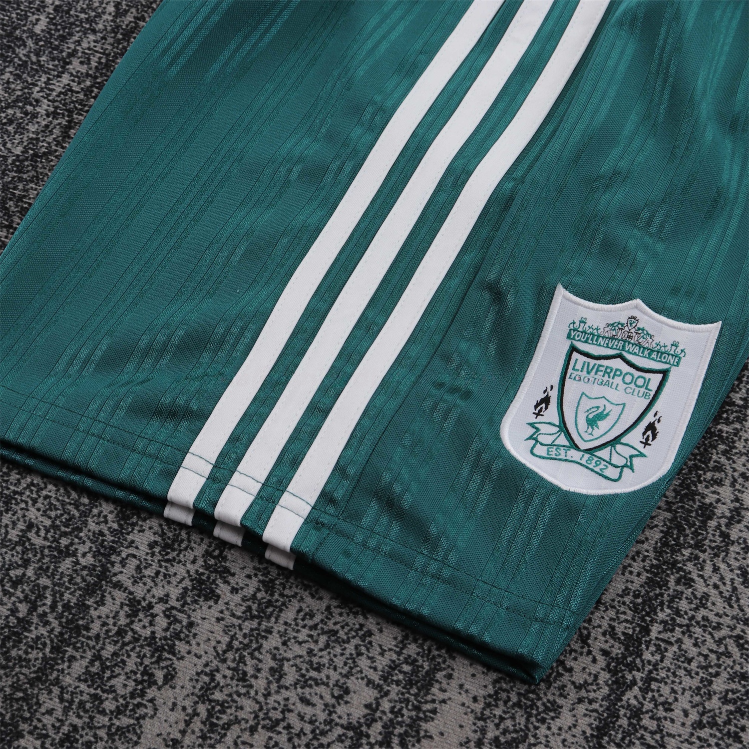 Retro Liver.pool 1995-96 Away White And Green Kids Kit - Unitedfutballjersey