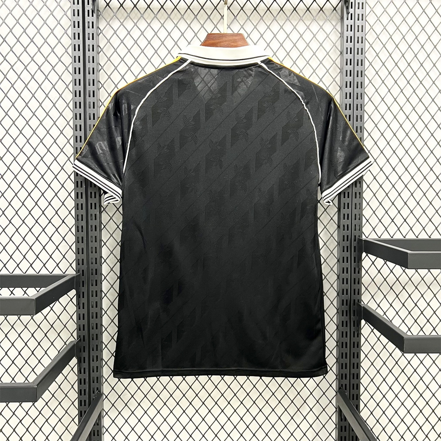Real Madrid 26-27 Black Casual Jersey - Fans Version - Unitedfutballjersey