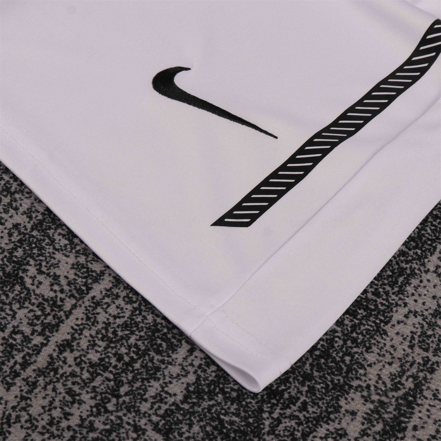 Retro Manchester United 2010-11 Home Kids Kit - Unitedfutballjersey