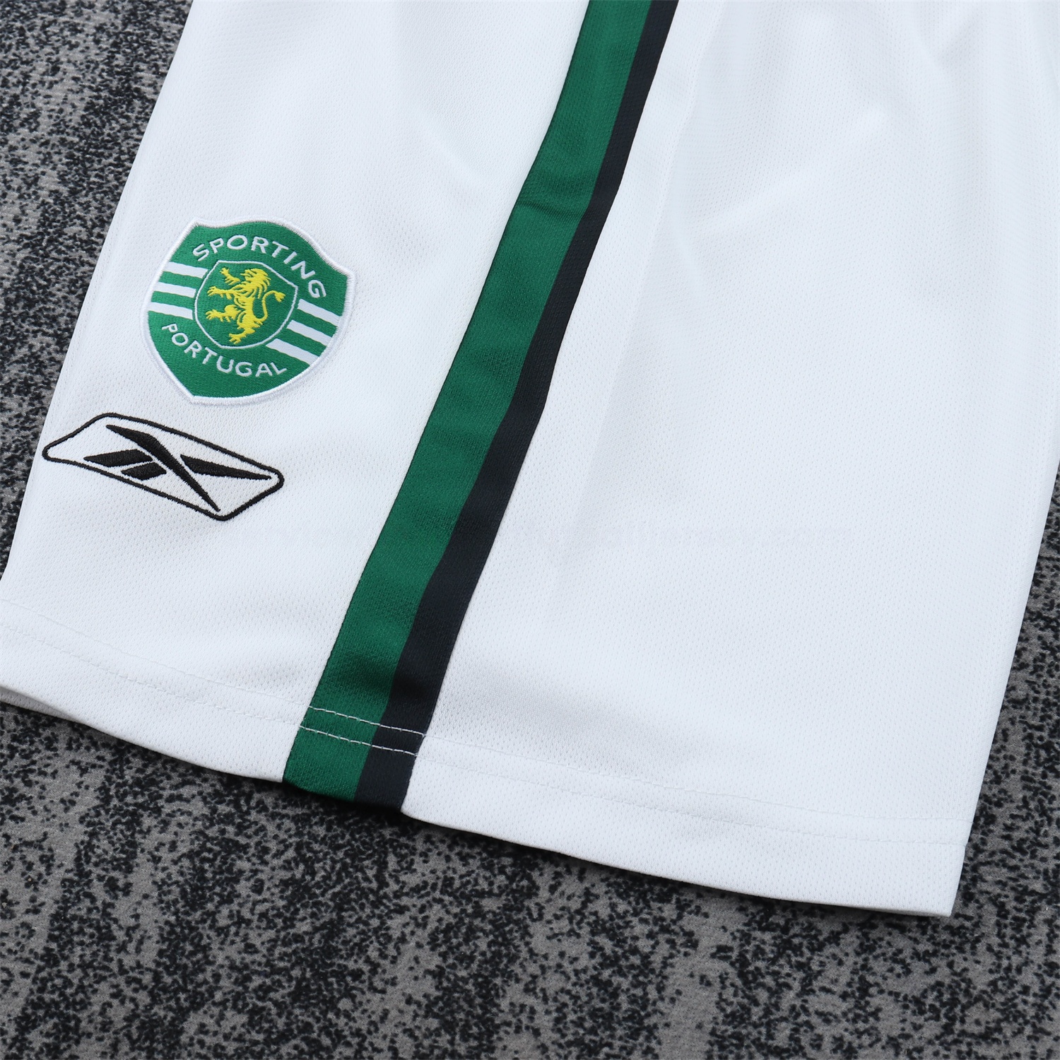 Retro Sporting CP 2003-04 Home Kids Kit - Unitedfutballjersey