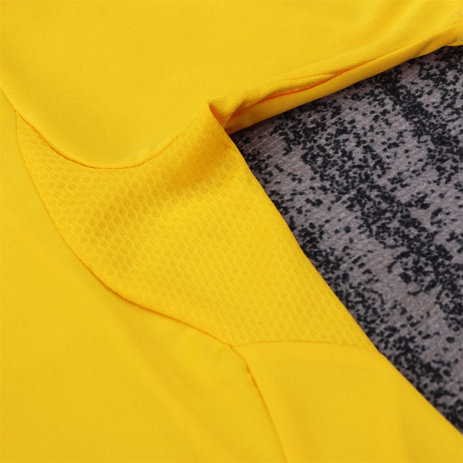 Retro Real Madrid 2011-12 Yellow Goalkeeper Kids Kit - Unitedfutballjersey