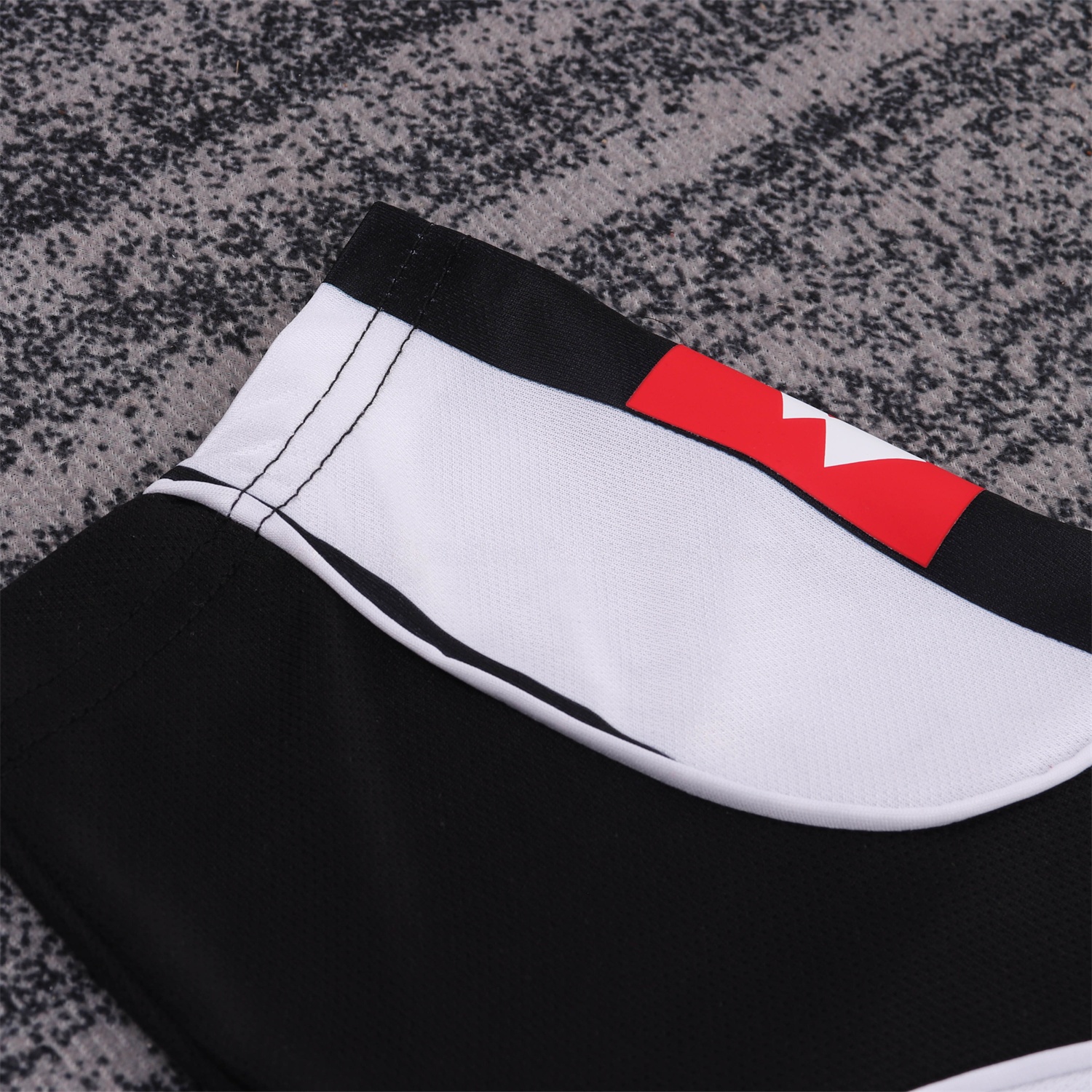 Retro Juventus 2002-03 Home Kids Kit - Unitedfutballjersey