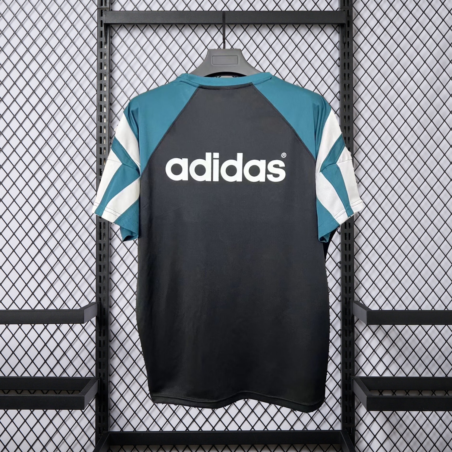 Retro Liver.pool 1995-96 Green And Black Training Jersey - Unitedfutballjersey