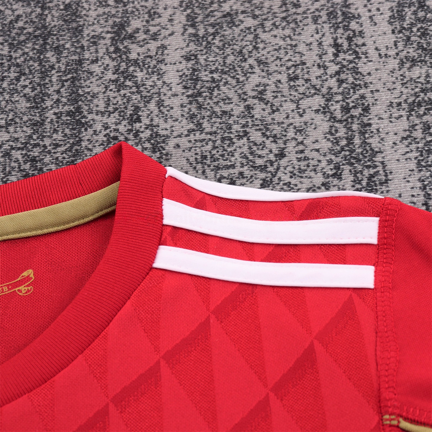 Retro Liver.pool 2010-11 Home Kids Kit - Unitedfutballjersey