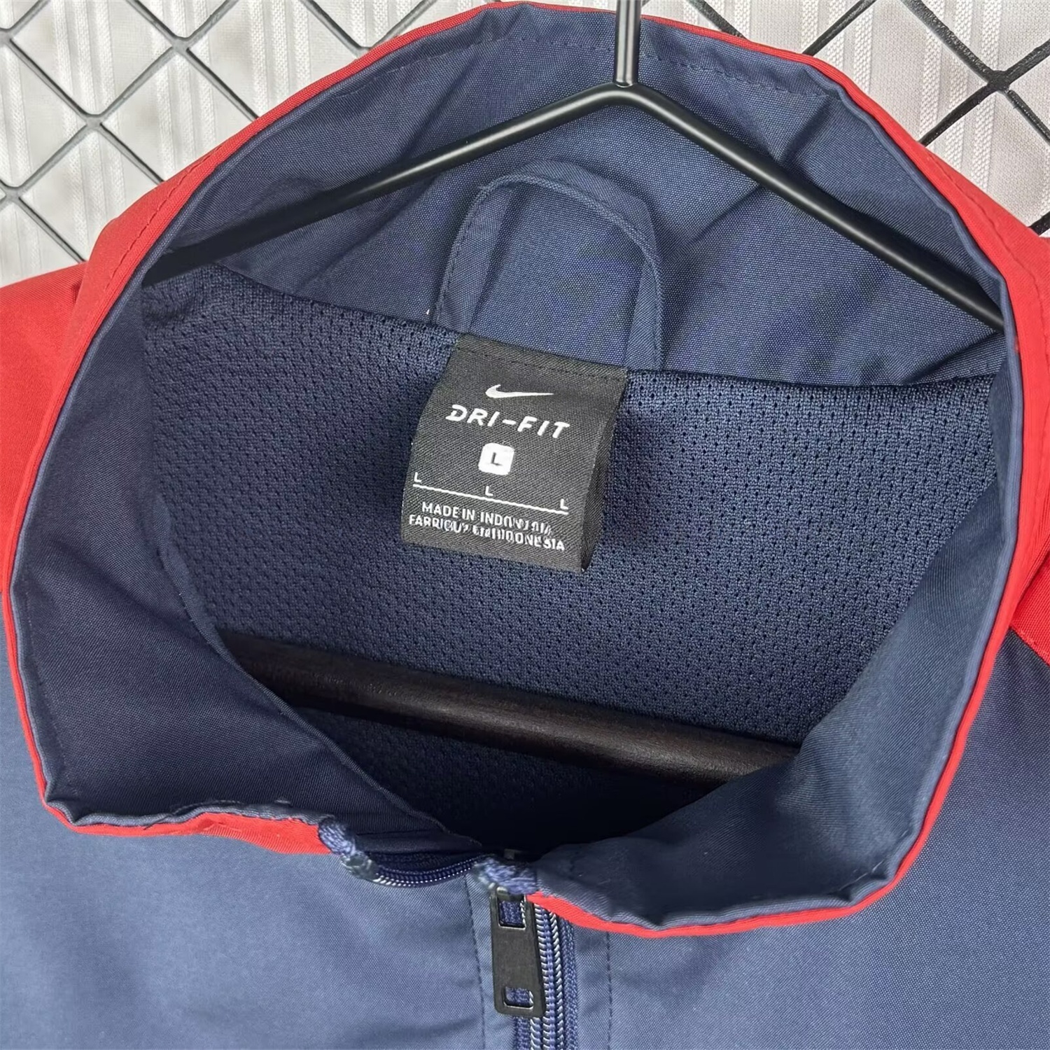 Retro Arsenal 1998-99 Home Windbreaker Jacket - Red And Dark Grey - Unitedfutballjersey