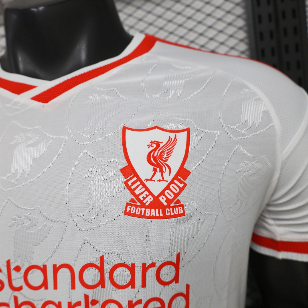 Liver.pool 26-27 Casual White With Faint Logos Jersey - Player Version - Unitedfutballjersey