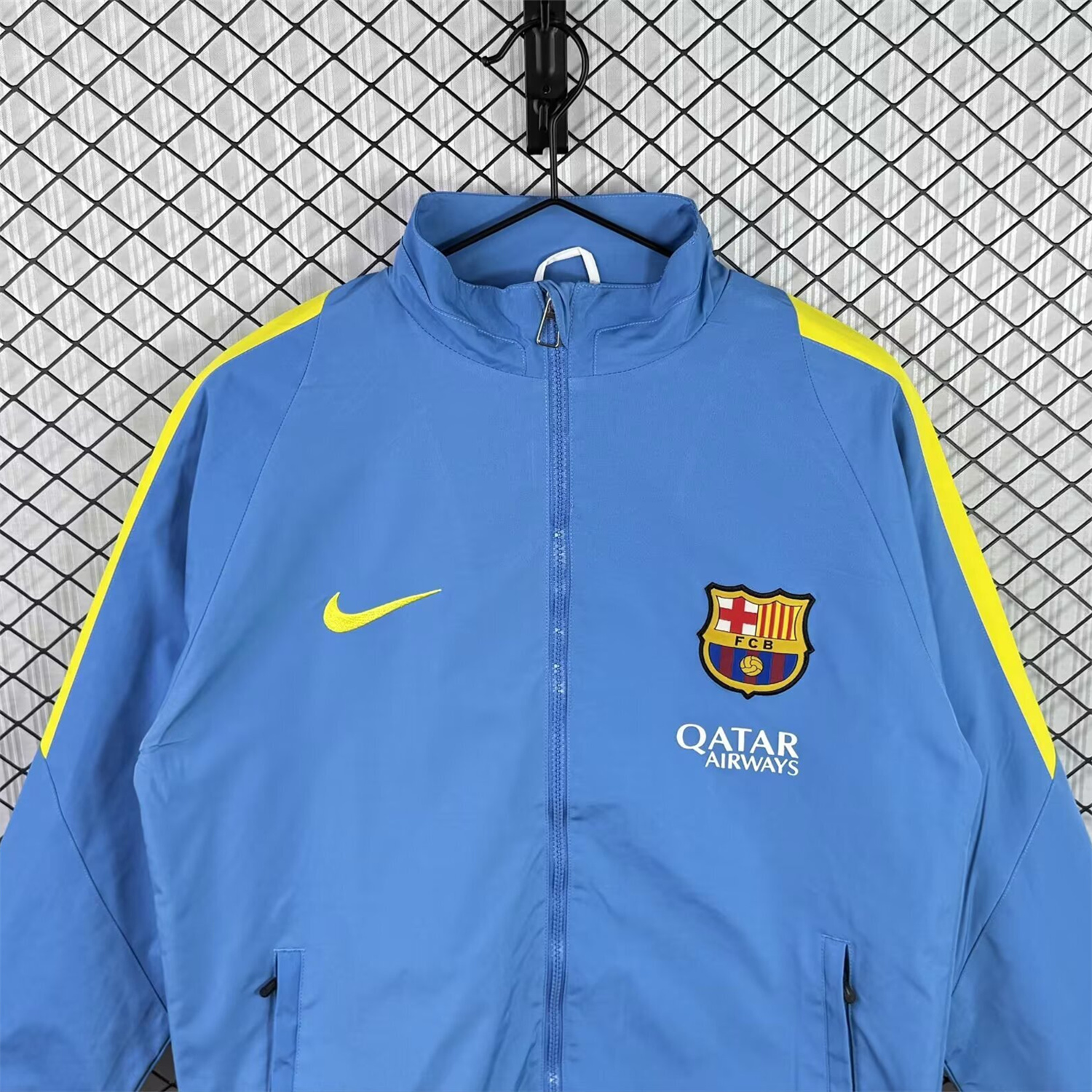 Retro Barcelona 2015-16 Windbreaker Jacket - Blue - Unitedfutballjersey