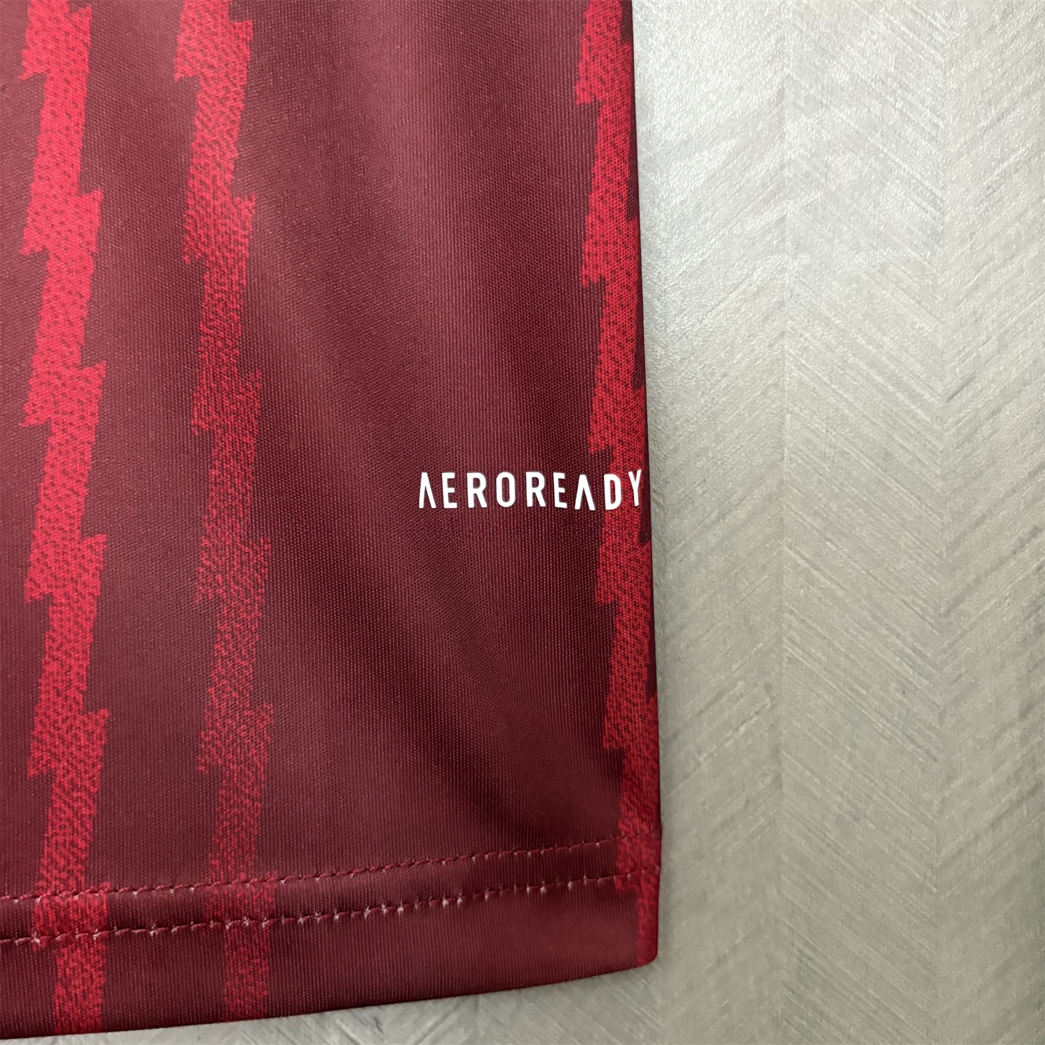 Arsenal 26-27 Red Lines Training Jersey - Fans Version - Unitedfutballjersey