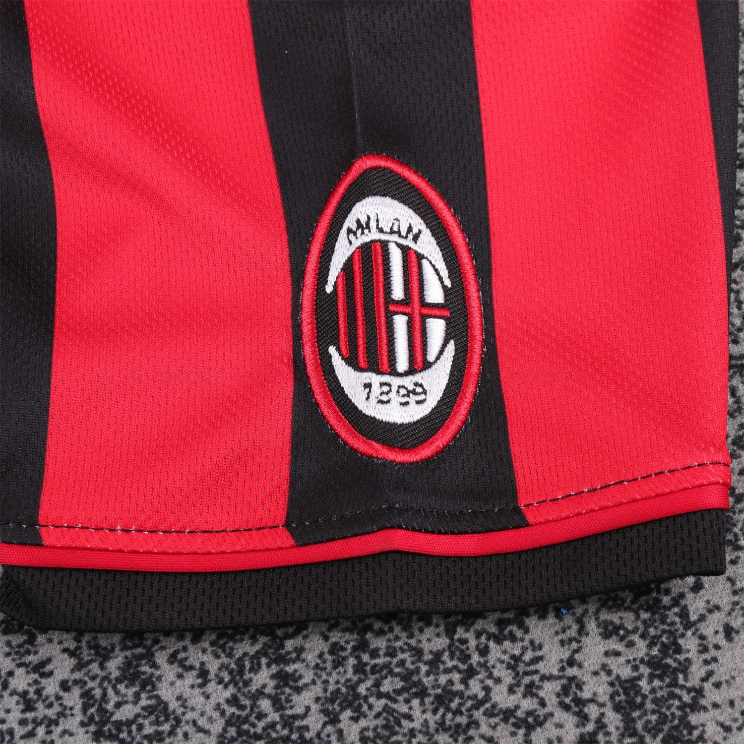 Retro AC Milan 1996-97 Home Kids Kit - Unitedfutballjersey