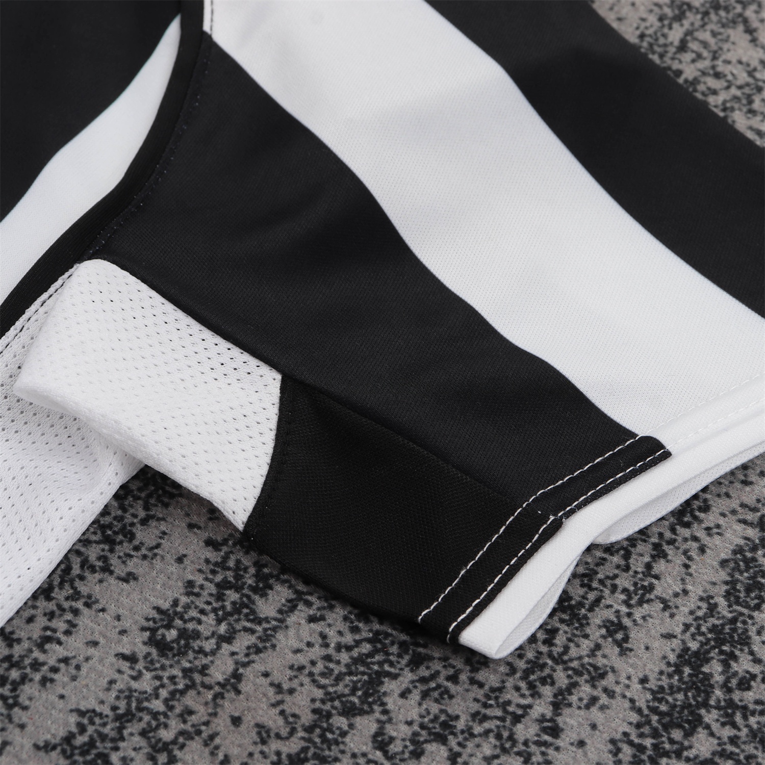 Retro Juventus 2004-05 Home Kids Kit - Unitedfutballjersey